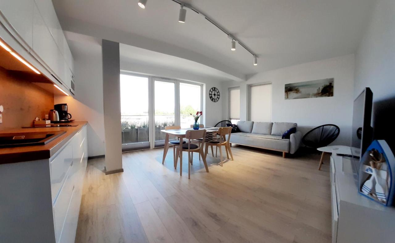 コウォブジェクApartament Kapitanski Mostek 17A Z Widokiem Na Port I Latarnie Morska Oraz Garazemアパートメント エクステリア 写真